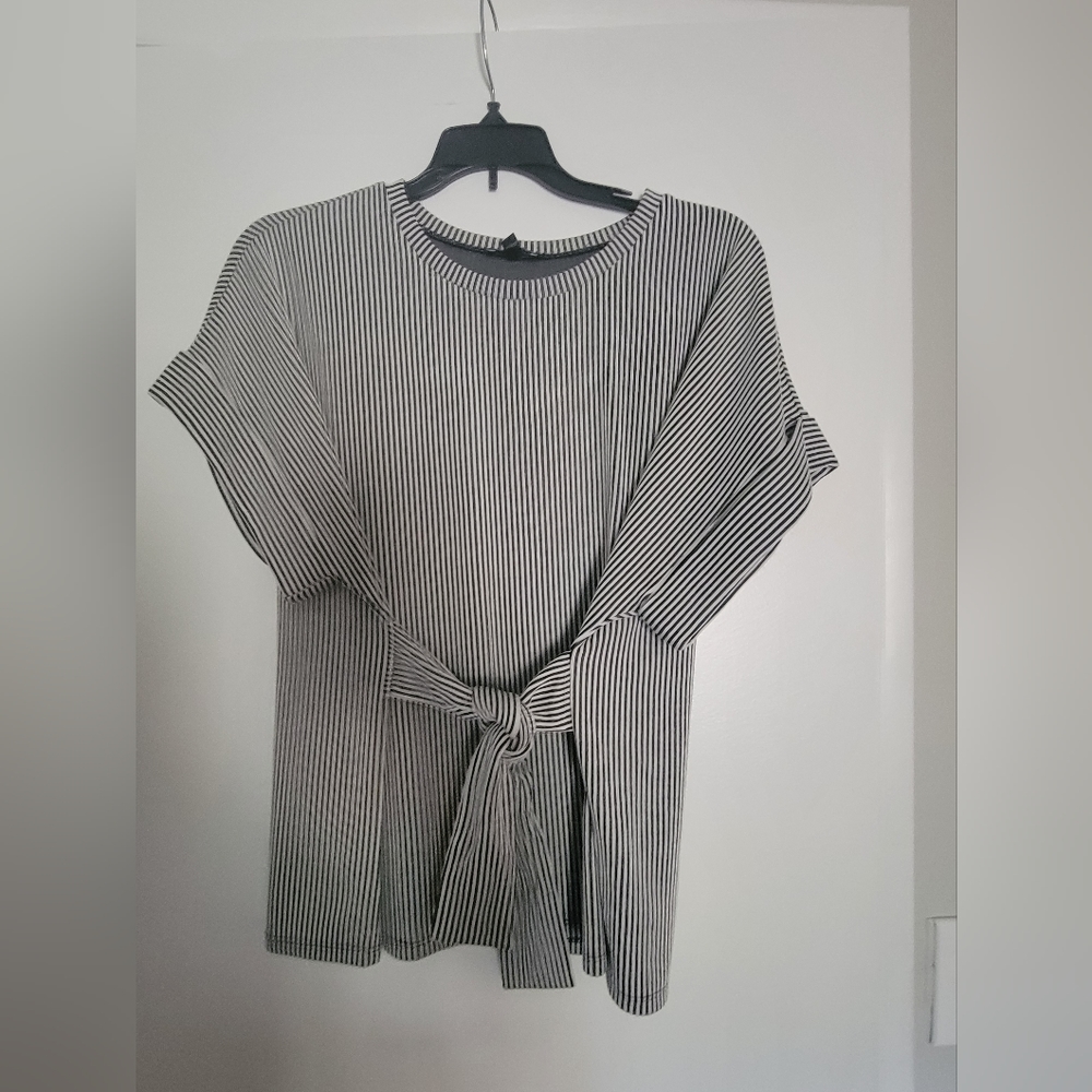 🎀Express Tie-waist blouse🎀